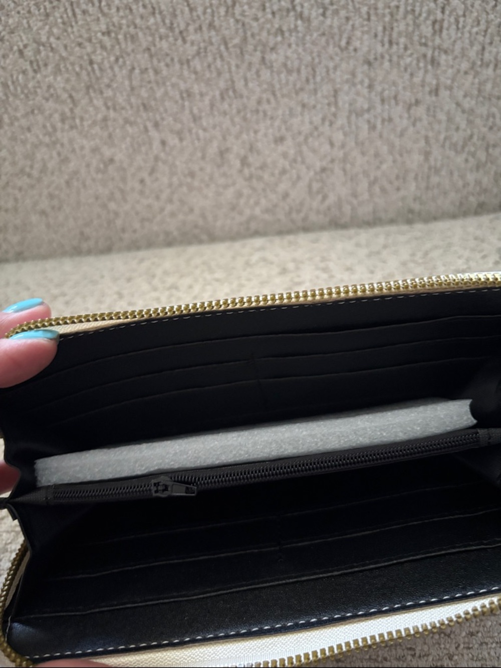 Hello Kitty Pink Wallet - Picture 4 of 6
